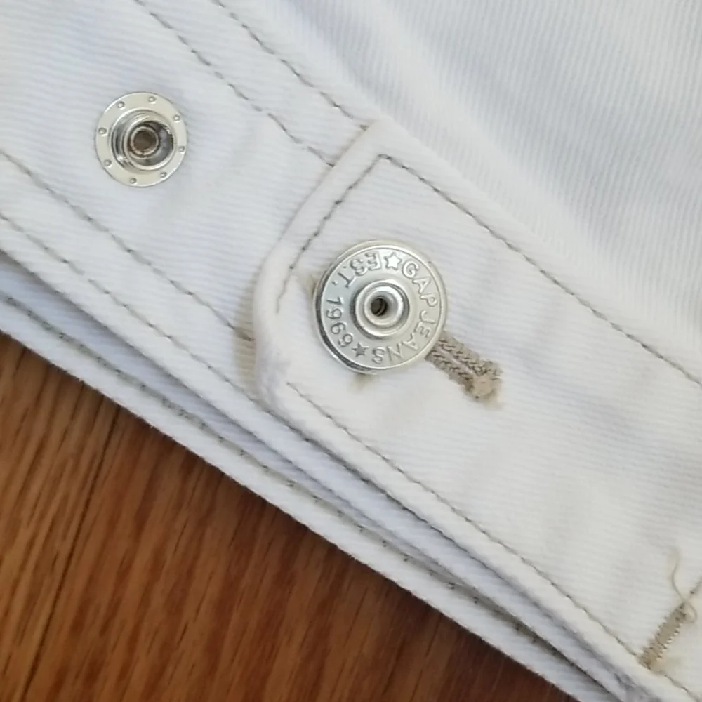 White gap jean jacket s‎ 5/6